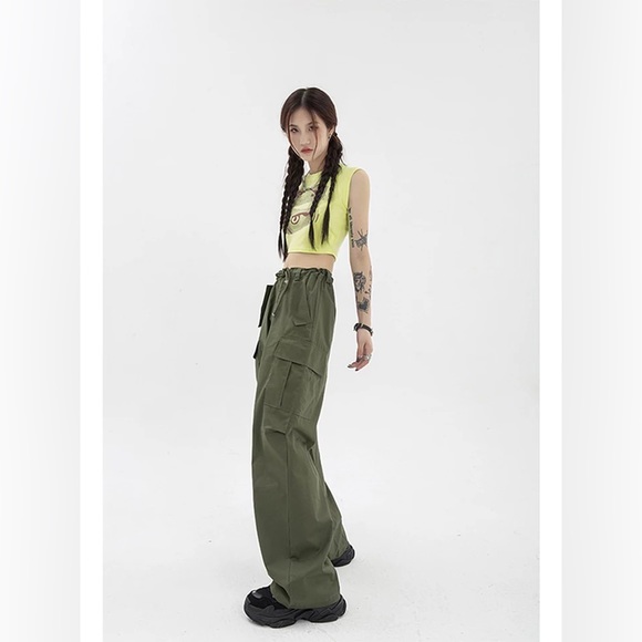 NWT Green cargo pants wide leg with pockets XS S M - Picture 3 of 12